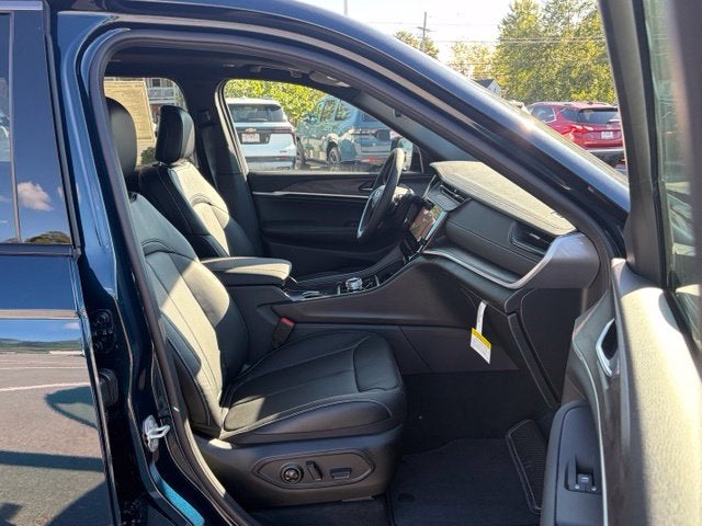 2027 Jeep Grand Cherokee GRAND CHEROKEE L LIMITED RESERVE 4X4