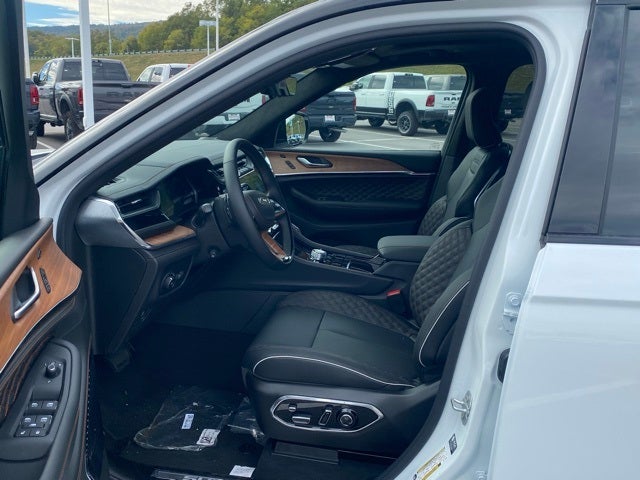 2025 Jeep Grand Cherokee GRAND CHEROKEE L SUMMIT RESERVE 4X4