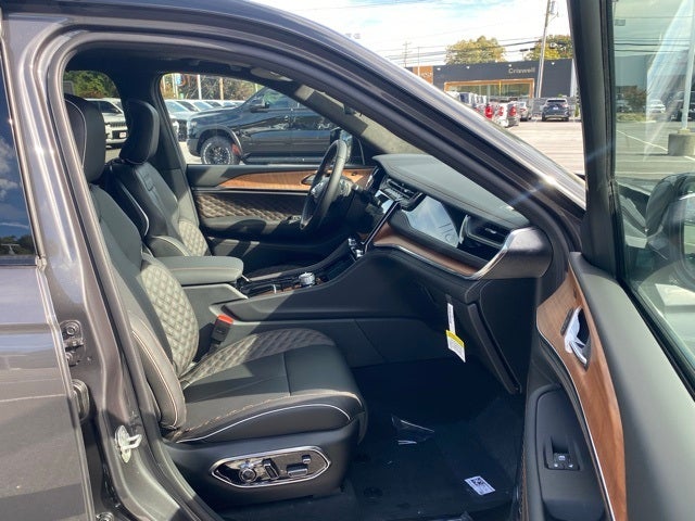 2025 Jeep Grand Cherokee GRAND CHEROKEE L SUMMIT RESERVE 4X4