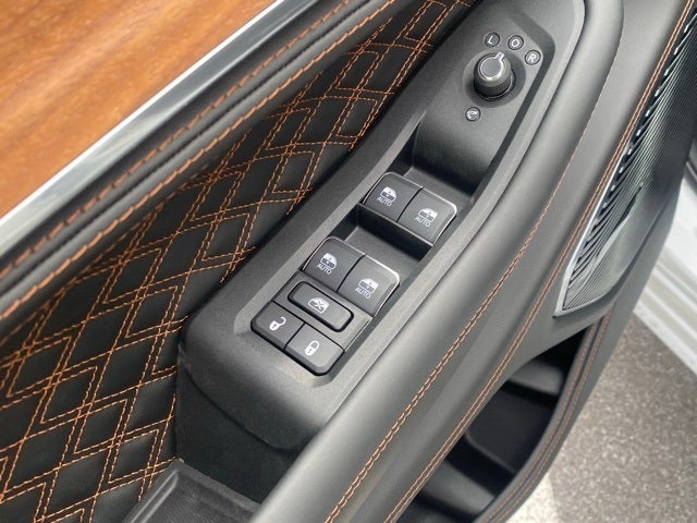 2025 Jeep Grand Cherokee GRAND CHEROKEE L SUMMIT RESERVE 4X4