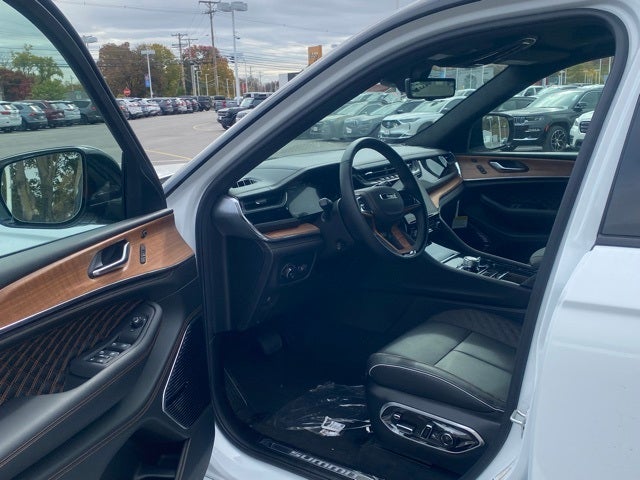 2025 Jeep Grand Cherokee GRAND CHEROKEE L SUMMIT RESERVE 4X4