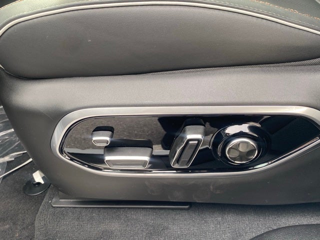 2025 Jeep Grand Cherokee GRAND CHEROKEE L SUMMIT RESERVE 4X4