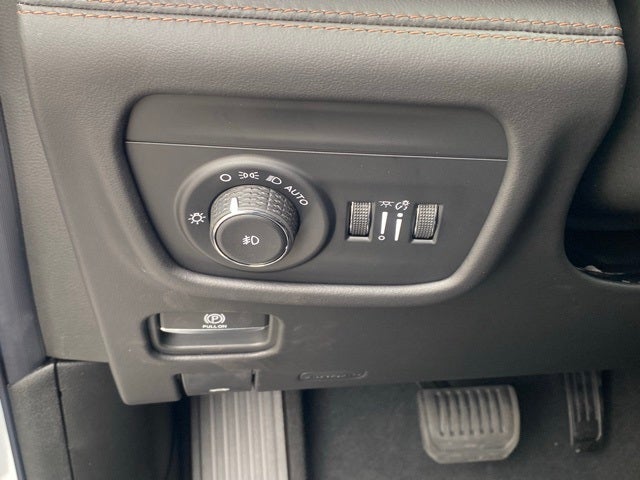 2025 Jeep Grand Cherokee GRAND CHEROKEE L SUMMIT RESERVE 4X4