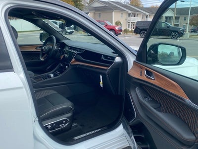 2025 Jeep Grand Cherokee GRAND CHEROKEE L SUMMIT RESERVE 4X4