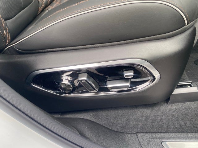 2025 Jeep Grand Cherokee GRAND CHEROKEE L SUMMIT RESERVE 4X4