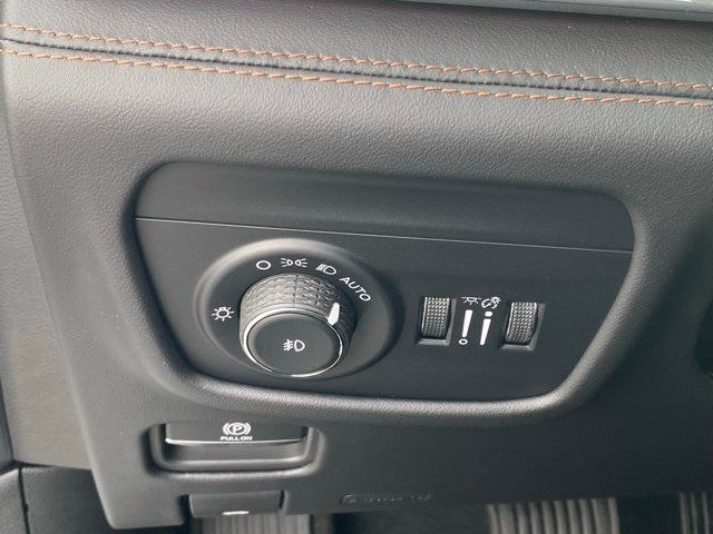 2025 Jeep Grand Cherokee GRAND CHEROKEE L SUMMIT RESERVE 4X4