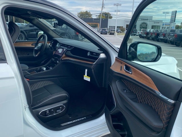 2025 Jeep Grand Cherokee GRAND CHEROKEE L SUMMIT RESERVE 4X4