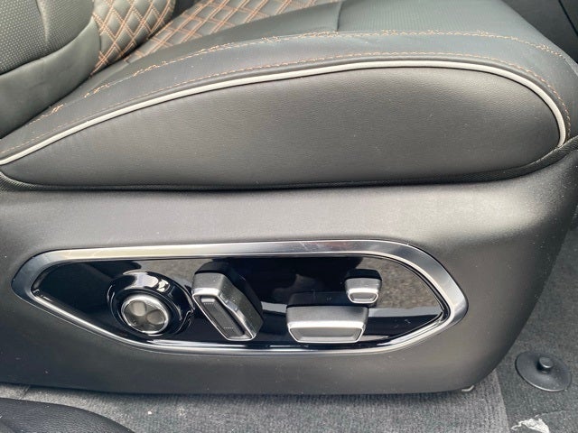 2025 Jeep Grand Cherokee GRAND CHEROKEE L SUMMIT RESERVE 4X4