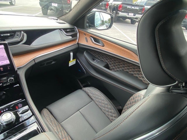 2025 Jeep Grand Cherokee GRAND CHEROKEE L SUMMIT RESERVE 4X4