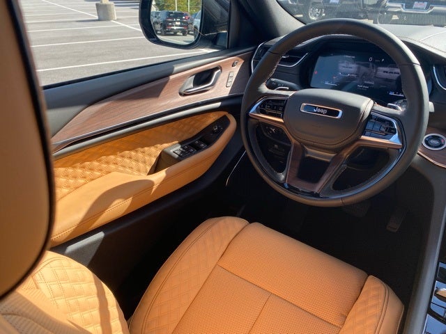 2025 Jeep Grand Cherokee GRAND CHEROKEE L SUMMIT 4X4