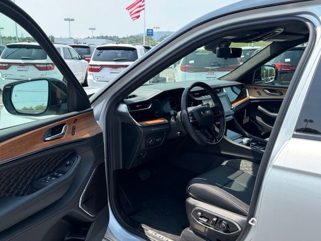 2026 Jeep Grand Cherokee GRAND CHEROKEE L SUMMIT 4X4