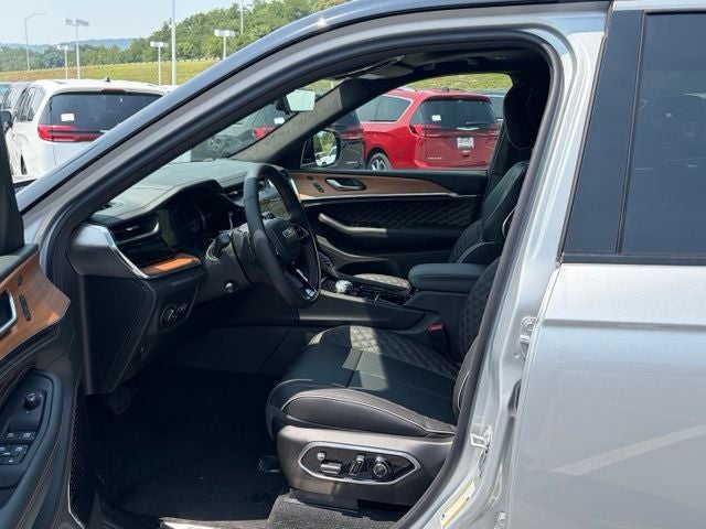 2026 Jeep Grand Cherokee GRAND CHEROKEE L SUMMIT 4X4