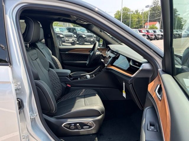 2026 Jeep Grand Cherokee GRAND CHEROKEE L SUMMIT 4X4