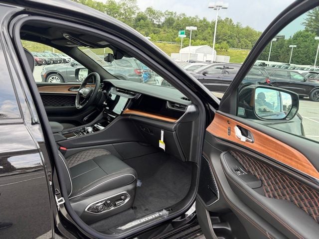2026 Jeep Grand Cherokee GRAND CHEROKEE L SUMMIT 4X4