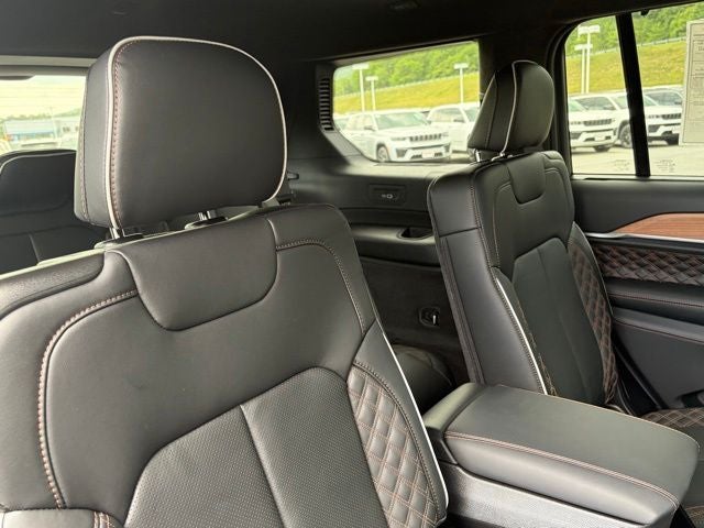 2026 Jeep Grand Cherokee GRAND CHEROKEE L SUMMIT 4X4