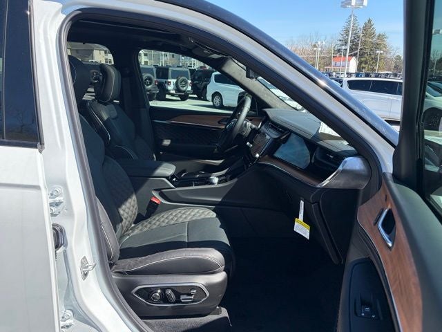 2026 Jeep Grand Cherokee GRAND CHEROKEE L SUMMIT 4X4