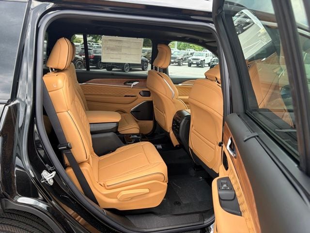 2026 Jeep Grand Cherokee GRAND CHEROKEE L SUMMIT 4X4
