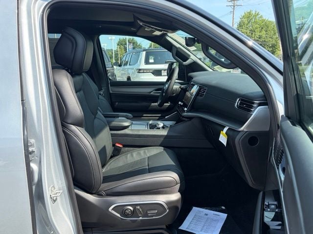 2026 Jeep Grand Wagoneer GRAND WAGONEER UPLAND 4X4