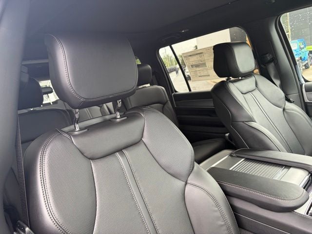 2026 Jeep Grand Wagoneer GRAND WAGONEER UPLAND 4X4