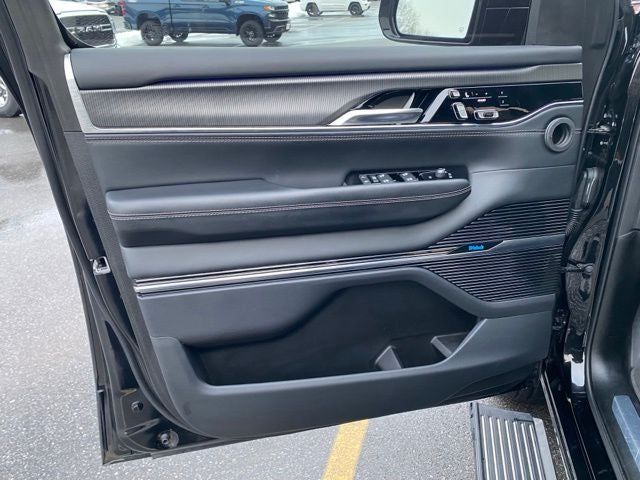 2023 Jeep Grand Wagoneer Obsidian 4x4