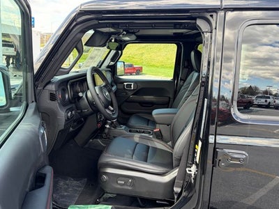 2026 Jeep Gladiator GLADIATOR SHADOW OPS 4X4