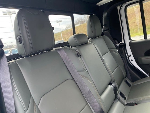 2026 Jeep Gladiator GLADIATOR MOJAVE X 4X4