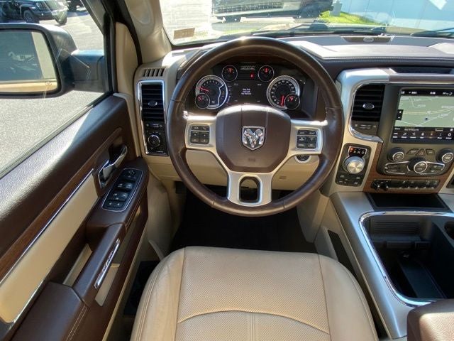 2018 RAM 1500 Laramie Crew Cab 4x4 5'7' Box