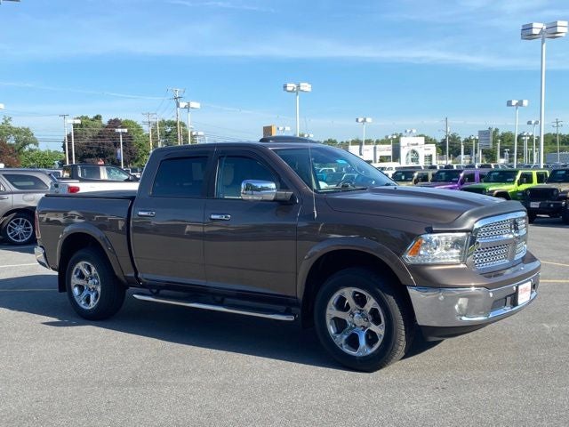 2018 RAM 1500 Laramie Crew Cab 4x4 5'7' Box