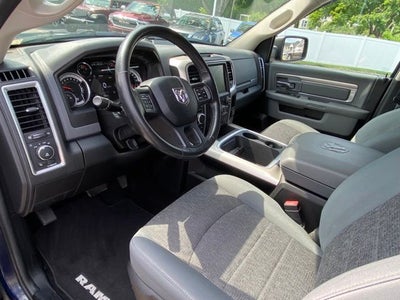 2017 RAM 1500 Big Horn Crew Cab 4x4 6'4' Box