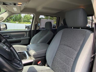 2017 RAM 1500 Big Horn Crew Cab 4x4 6'4' Box