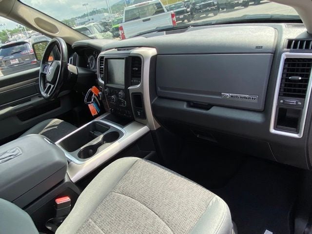 2017 RAM 1500 Big Horn Crew Cab 4x4 6'4' Box