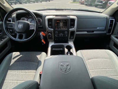 2017 RAM 1500 Big Horn Crew Cab 4x4 6'4' Box