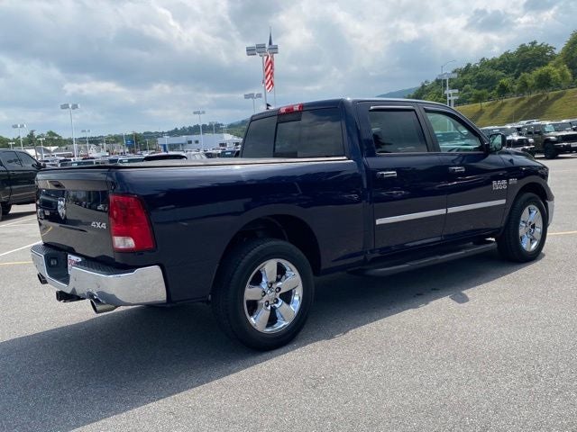 2017 RAM 1500 Big Horn Crew Cab 4x4 6'4' Box