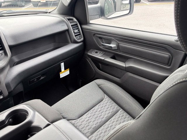 2027 RAM Ram 1500 RAM 1500 TRADESMAN QUAD CAB 4X4 6'4' BOX