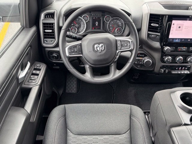2027 RAM Ram 1500 RAM 1500 TRADESMAN QUAD CAB 4X4 6'4' BOX