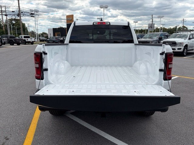2027 RAM Ram 1500 RAM 1500 TRADESMAN QUAD CAB 4X4 6'4' BOX