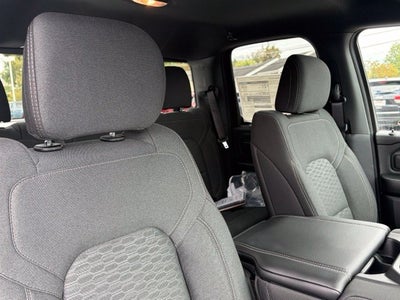 2027 RAM Ram 1500 RAM 1500 TRADESMAN QUAD CAB 4X4 6'4' BOX