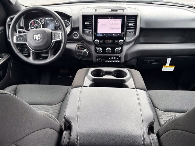 2027 RAM Ram 1500 RAM 1500 TRADESMAN QUAD CAB 4X4 6'4' BOX