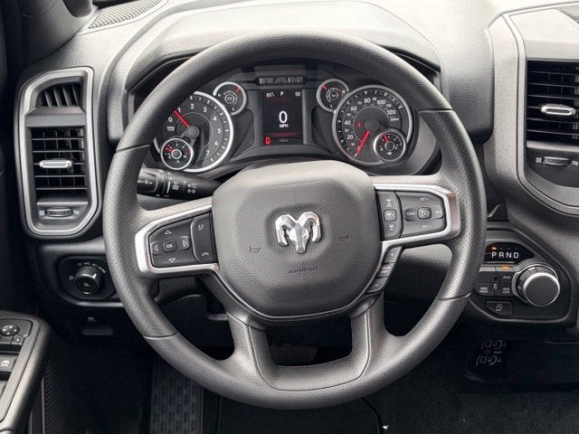 2027 RAM Ram 1500 RAM 1500 TRADESMAN QUAD CAB 4X4 6'4' BOX