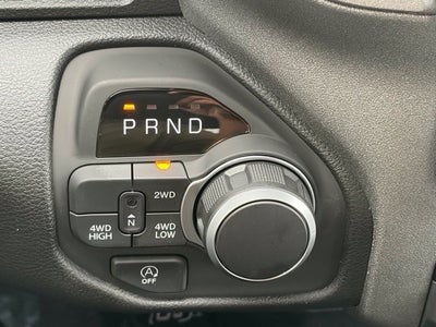2027 RAM Ram 1500 RAM 1500 TRADESMAN QUAD CAB 4X4 6'4' BOX