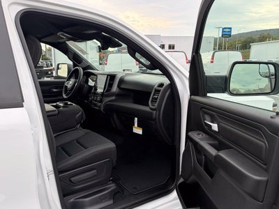 2027 RAM Ram 1500 RAM 1500 TRADESMAN QUAD CAB 4X4 6'4' BOX