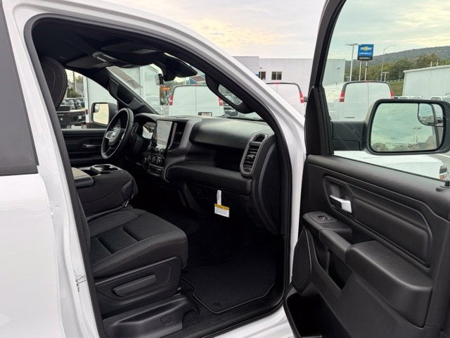 2027 RAM Ram 1500 RAM 1500 TRADESMAN QUAD CAB 4X4 6'4' BOX