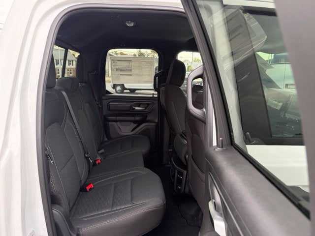 2027 RAM Ram 1500 RAM 1500 TRADESMAN QUAD CAB 4X4 6'4' BOX