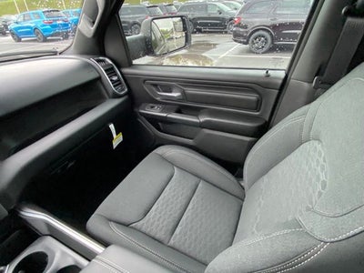 2025 RAM 1500 Tradesman Crew Cab 4x4 5'7' Box