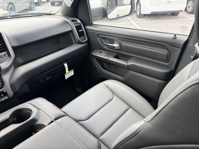 2026 RAM Ram 1500 RAM 1500 TRADESMAN QUAD CAB 4X2 6'4' BOX