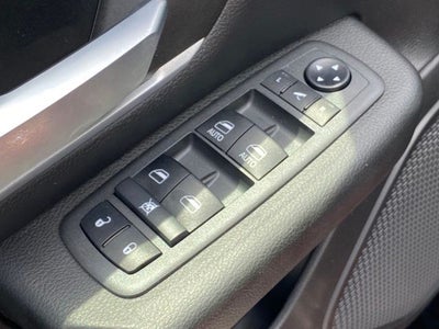 2021 RAM 1500 Big Horn Crew Cab 4x4 5'7' Box