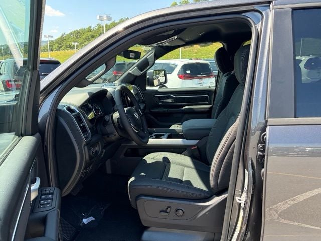 2027 RAM Ram 1500 RAM 1500 BIG HORN CREW CAB 4X4 5'7' BOX