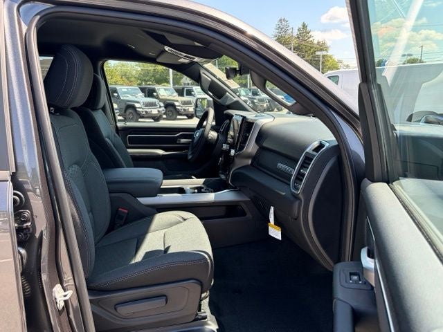 2027 RAM Ram 1500 RAM 1500 BIG HORN CREW CAB 4X4 5'7' BOX