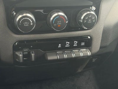 2026 RAM Ram 1500 RAM 1500 TRADESMAN CREW CAB 4X4 5'7' BOX