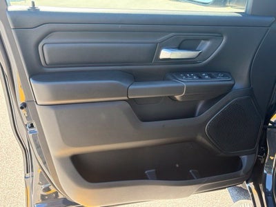 2027 RAM Ram 1500 RAM 1500 EXPRESS CREW CAB 4X4 5'7' BOX